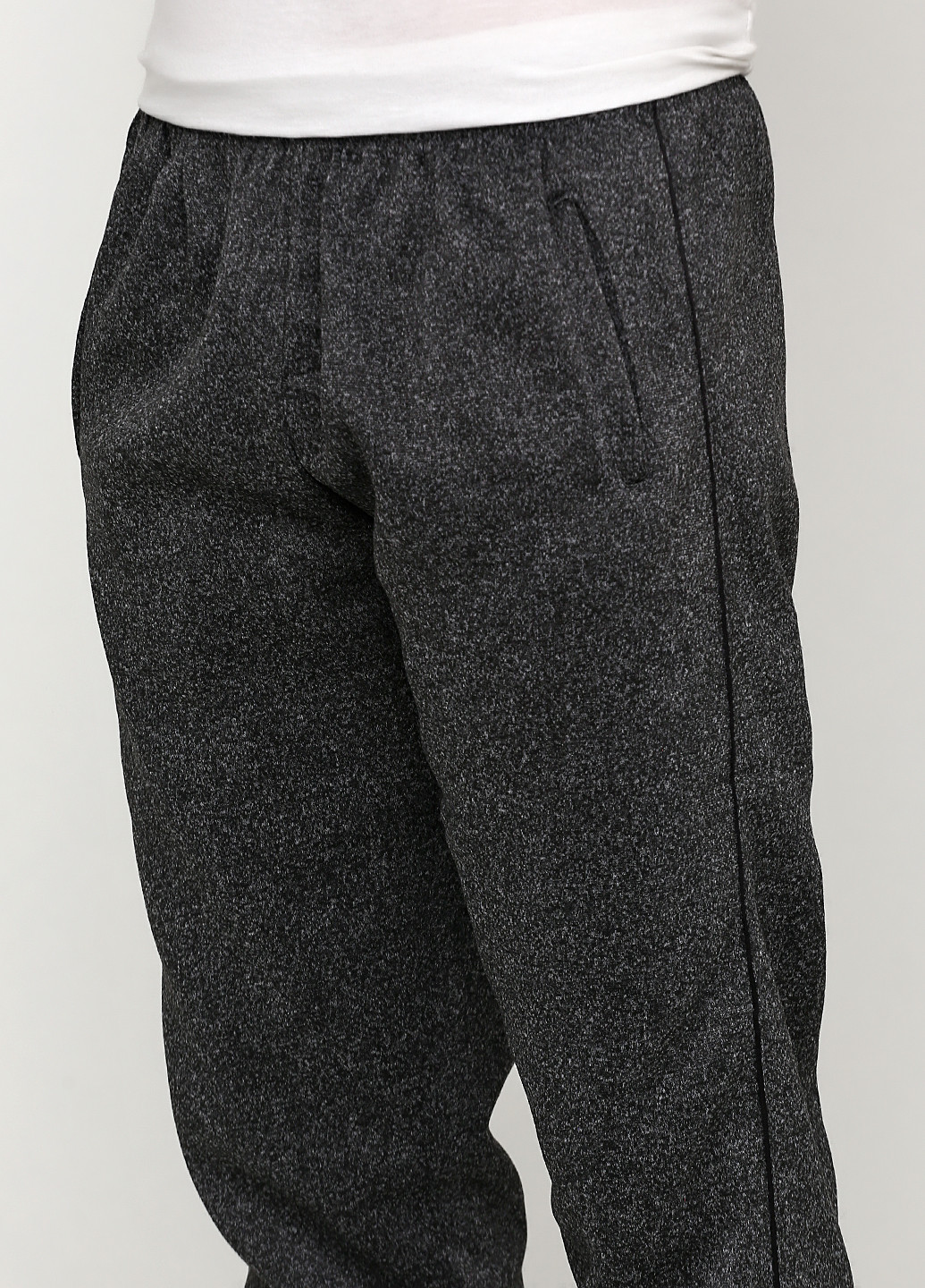 Темно-серые спортивные зимние джоггеры брюки Tovta