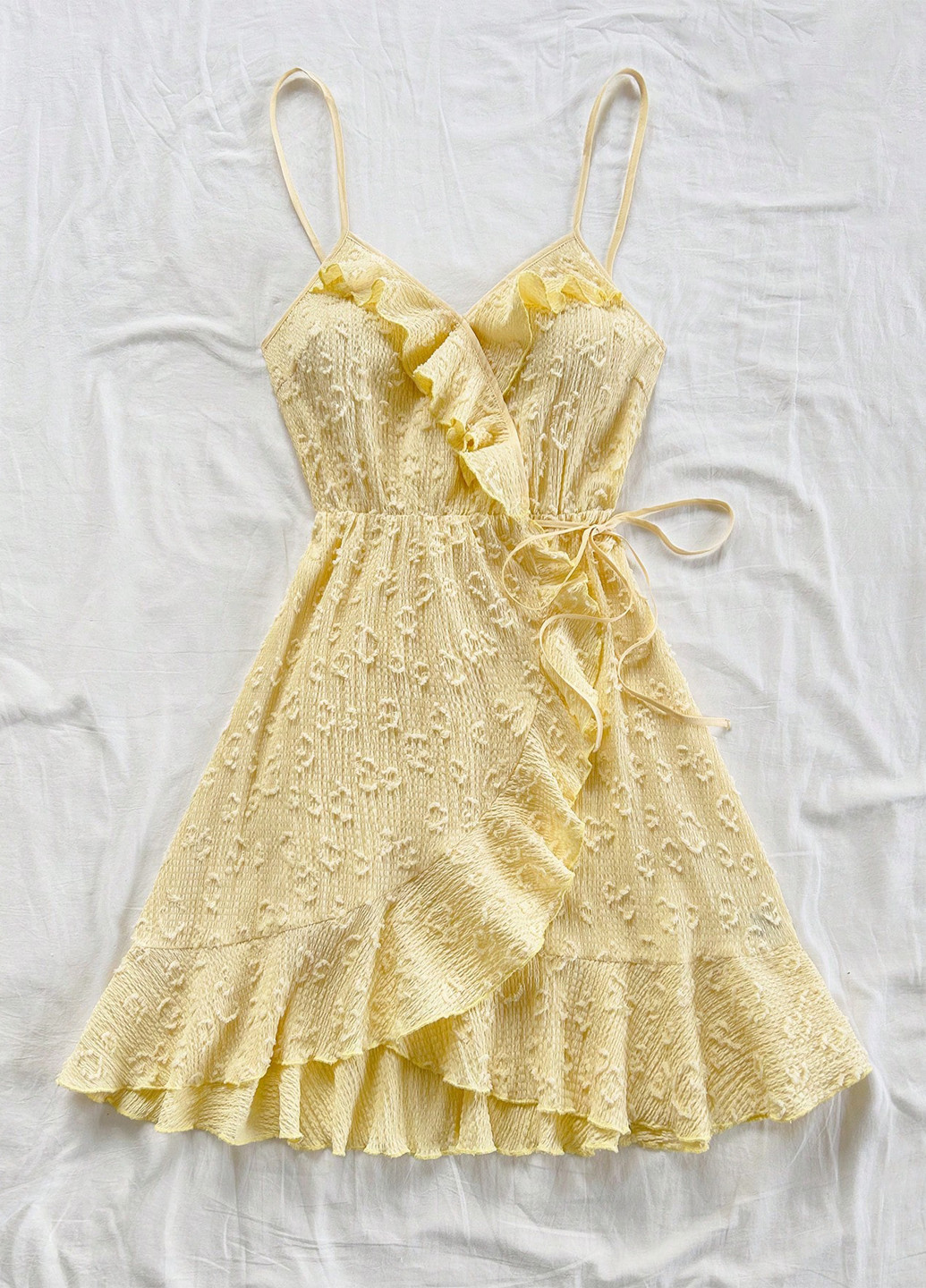 Світло-жовтий кежуал сукня на запах SHEIN однотонна