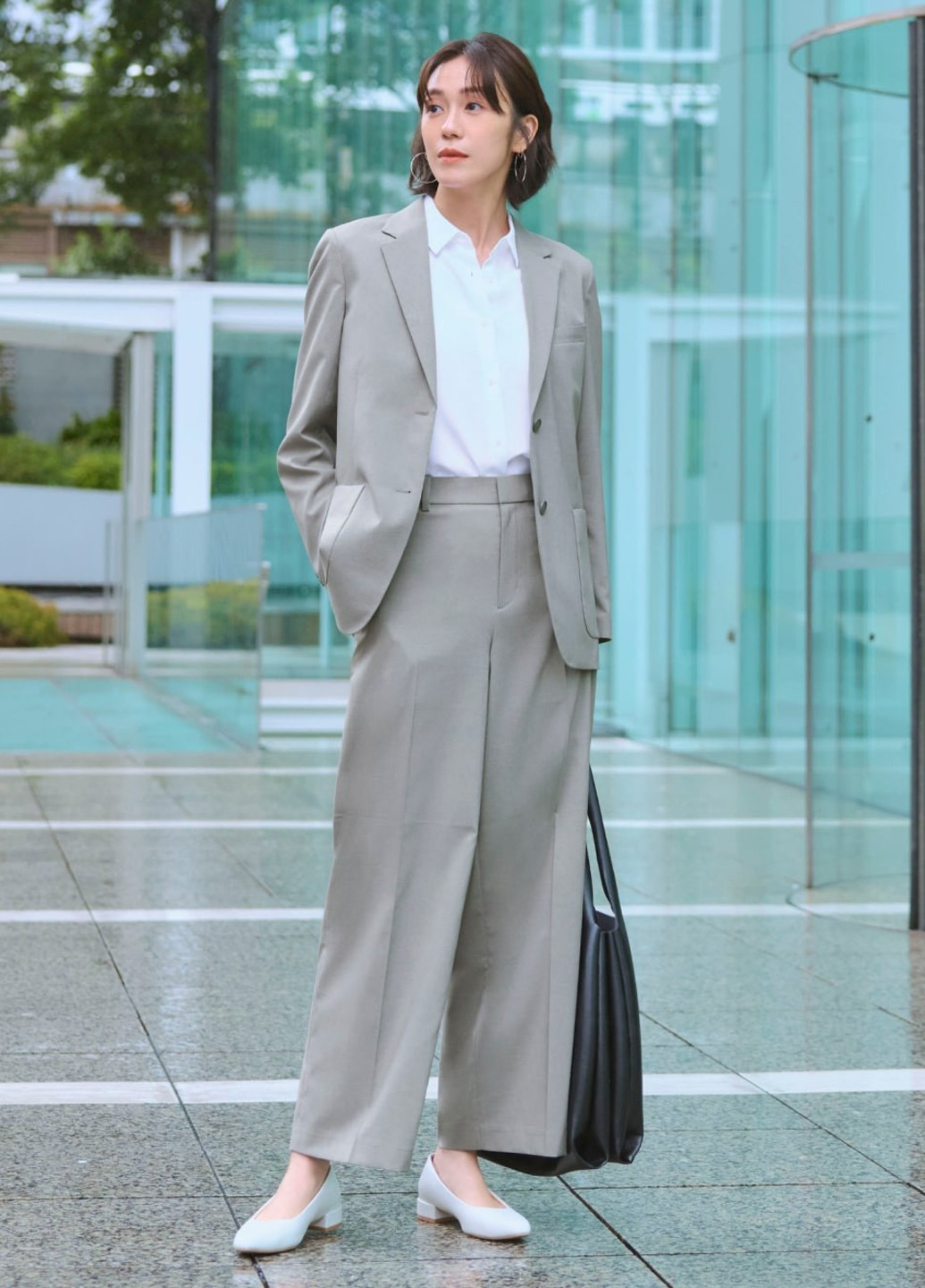 Серый женский жакет Uniqlo однотонный - демисезонный