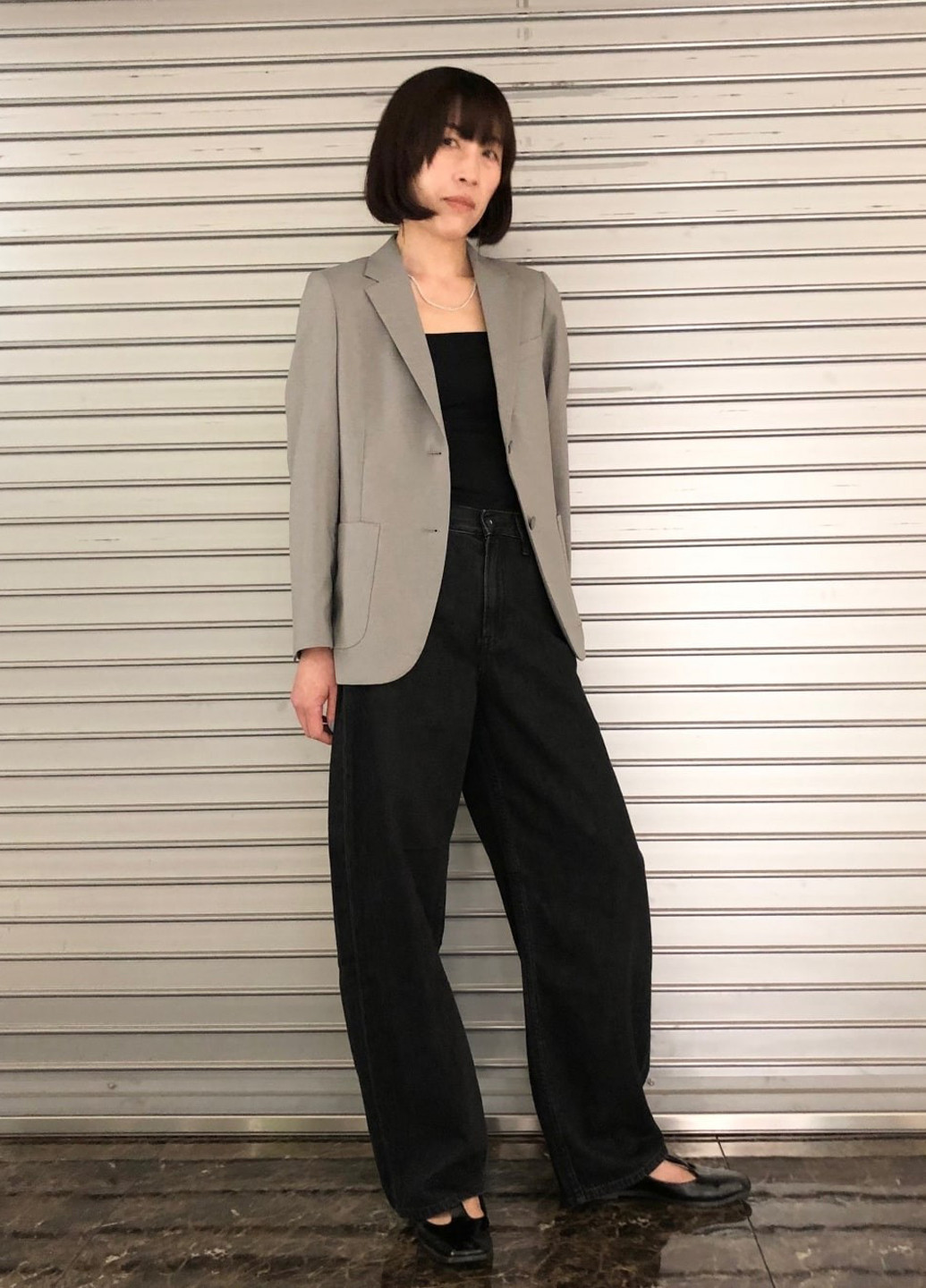 Серый женский жакет Uniqlo однотонный - демисезонный