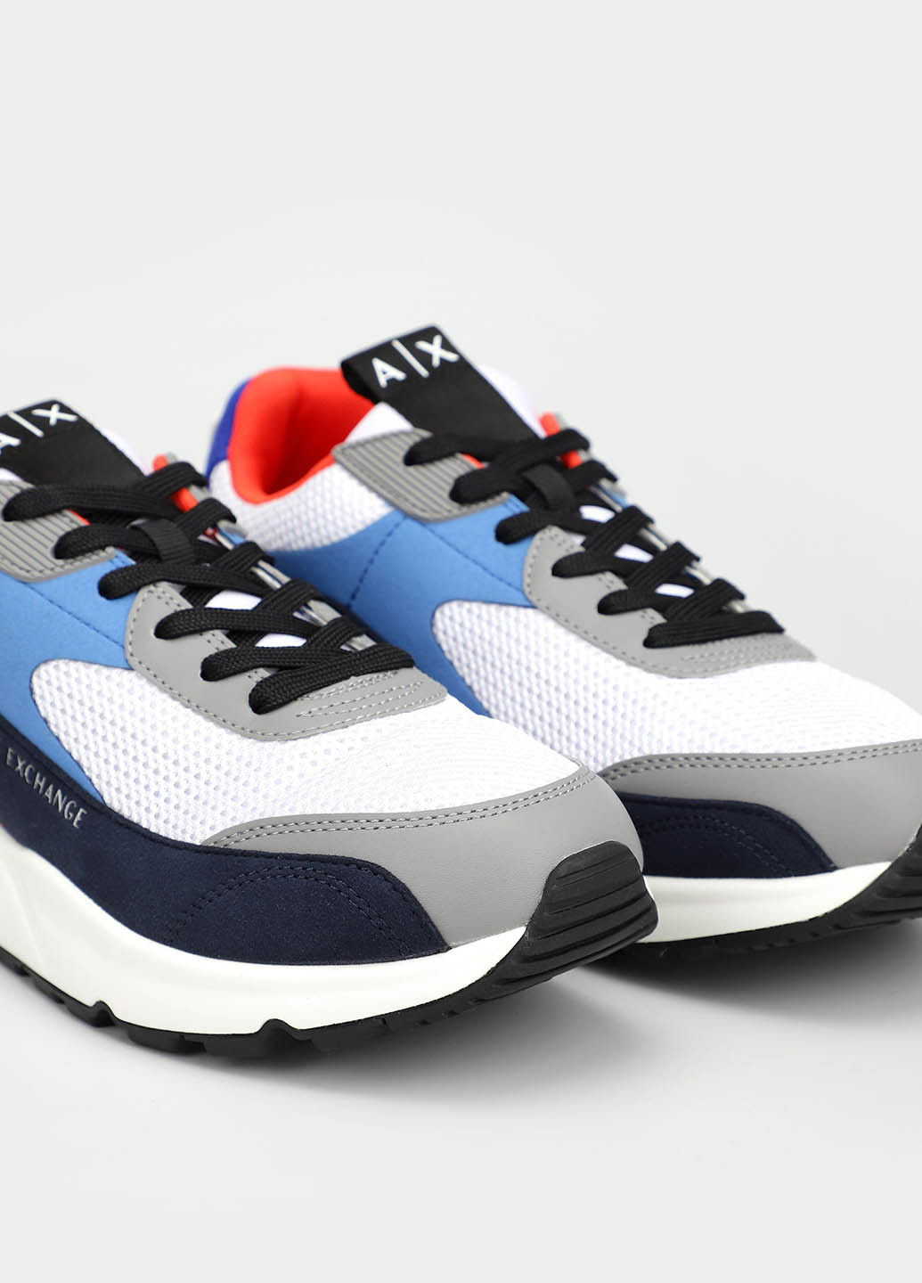 Цветные демисезонные кроссовки Armani Exchange