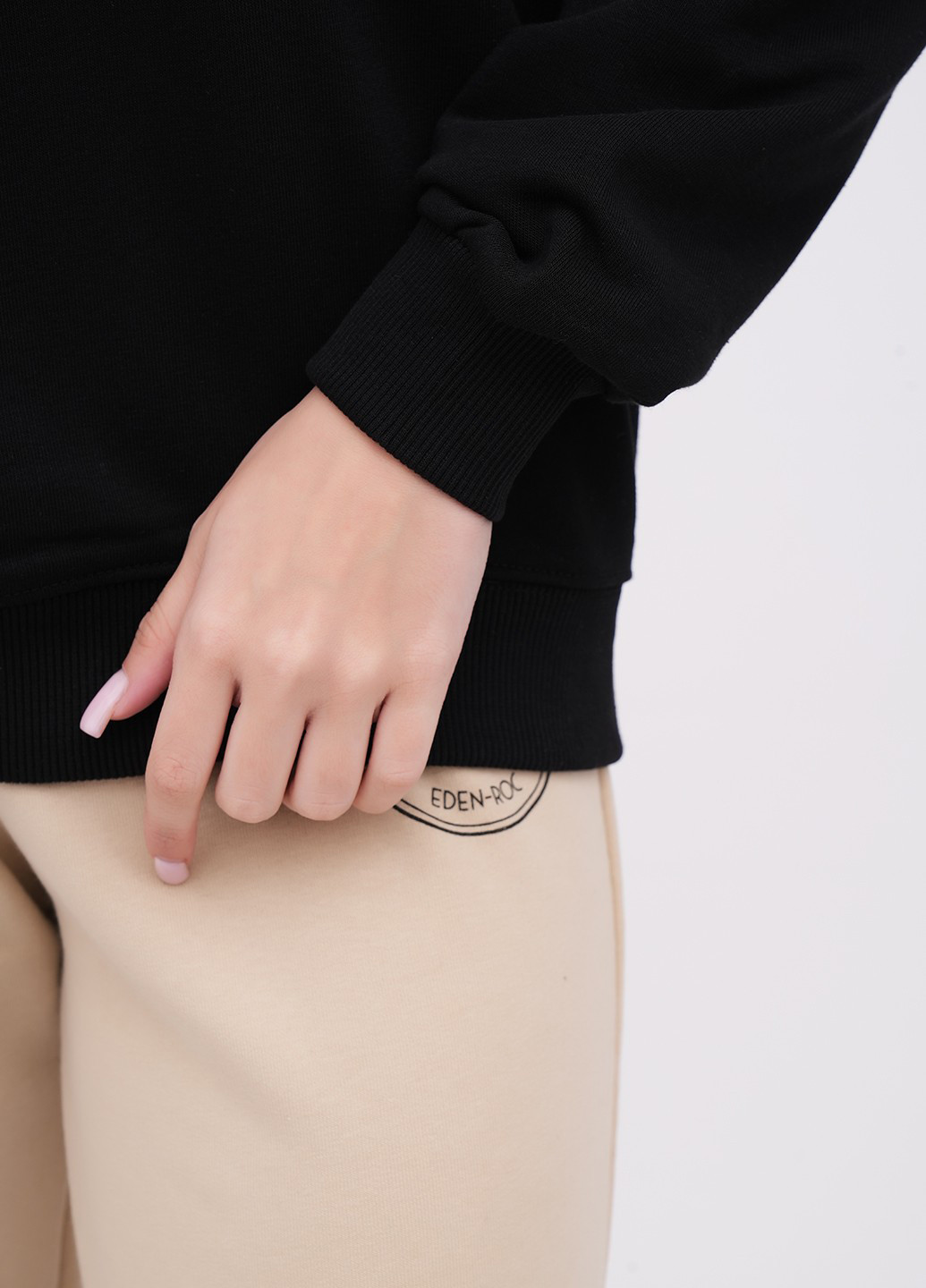 Чорний світшот EQUILIBRI однотонний без декору (341745031)