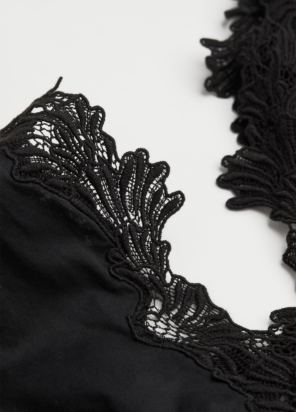 Чорна кежуал сукня з відкритою спиною H&M однотонна