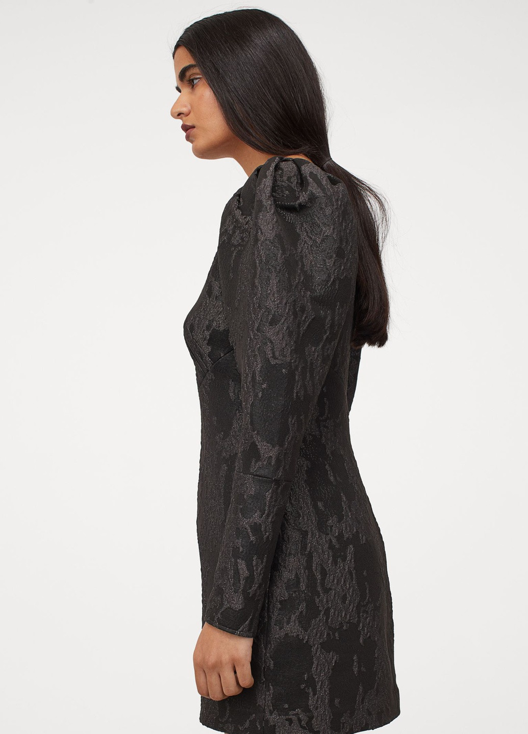 Черное платье H&M однотонное