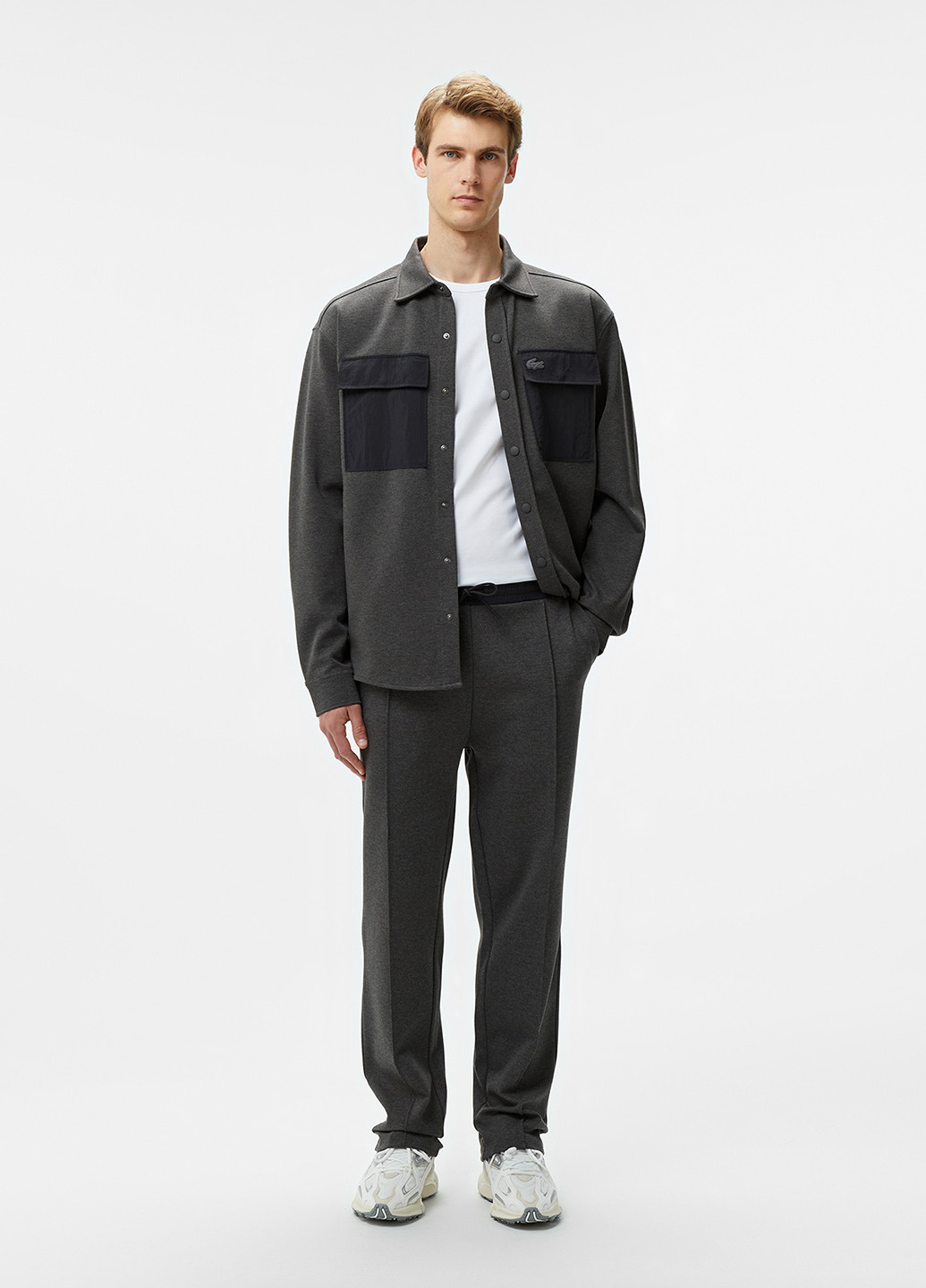 Серые кэжуал демисезонные прямые брюки Lacoste