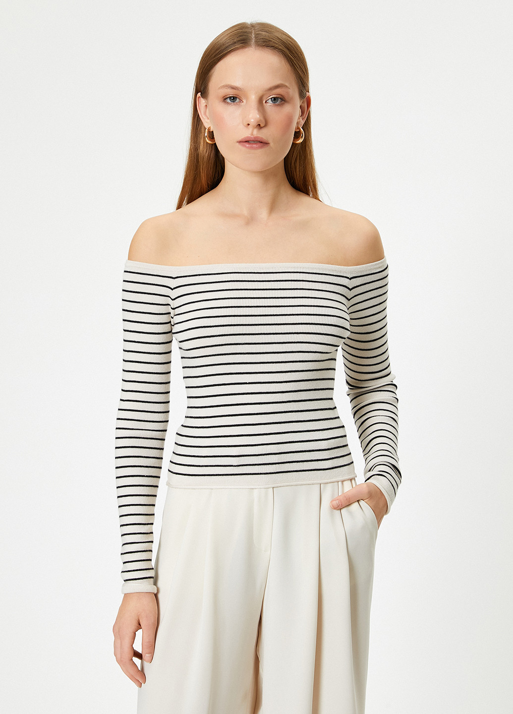 Черно-белый демисезонный свитер KOTON