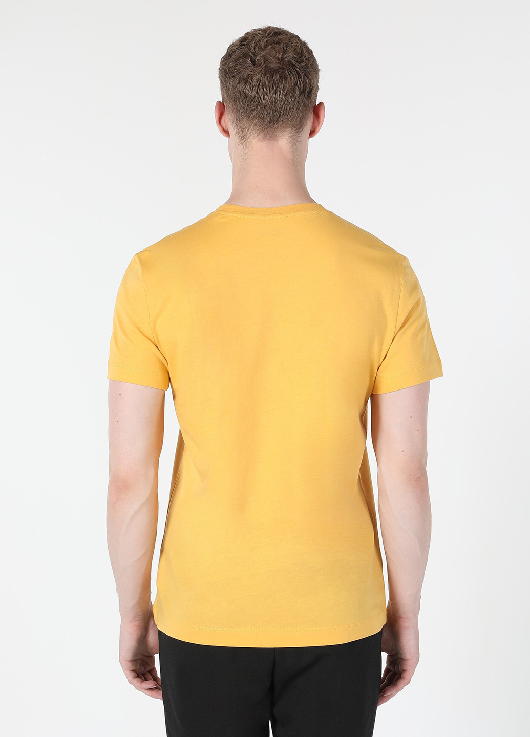 Жовта футболка Colin's