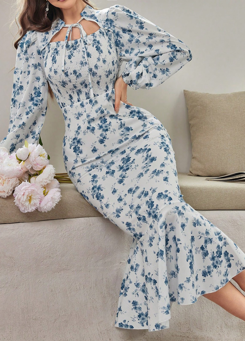 Белое кэжуал платье годе SHEIN с цветочным принтом