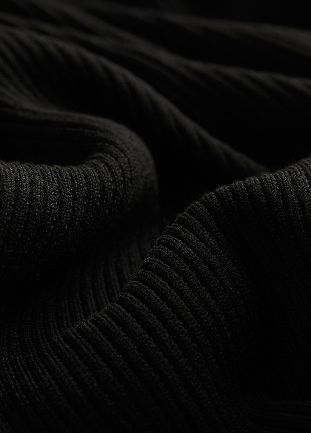 Черное кэжуал платье силуэтная H&M однотонное