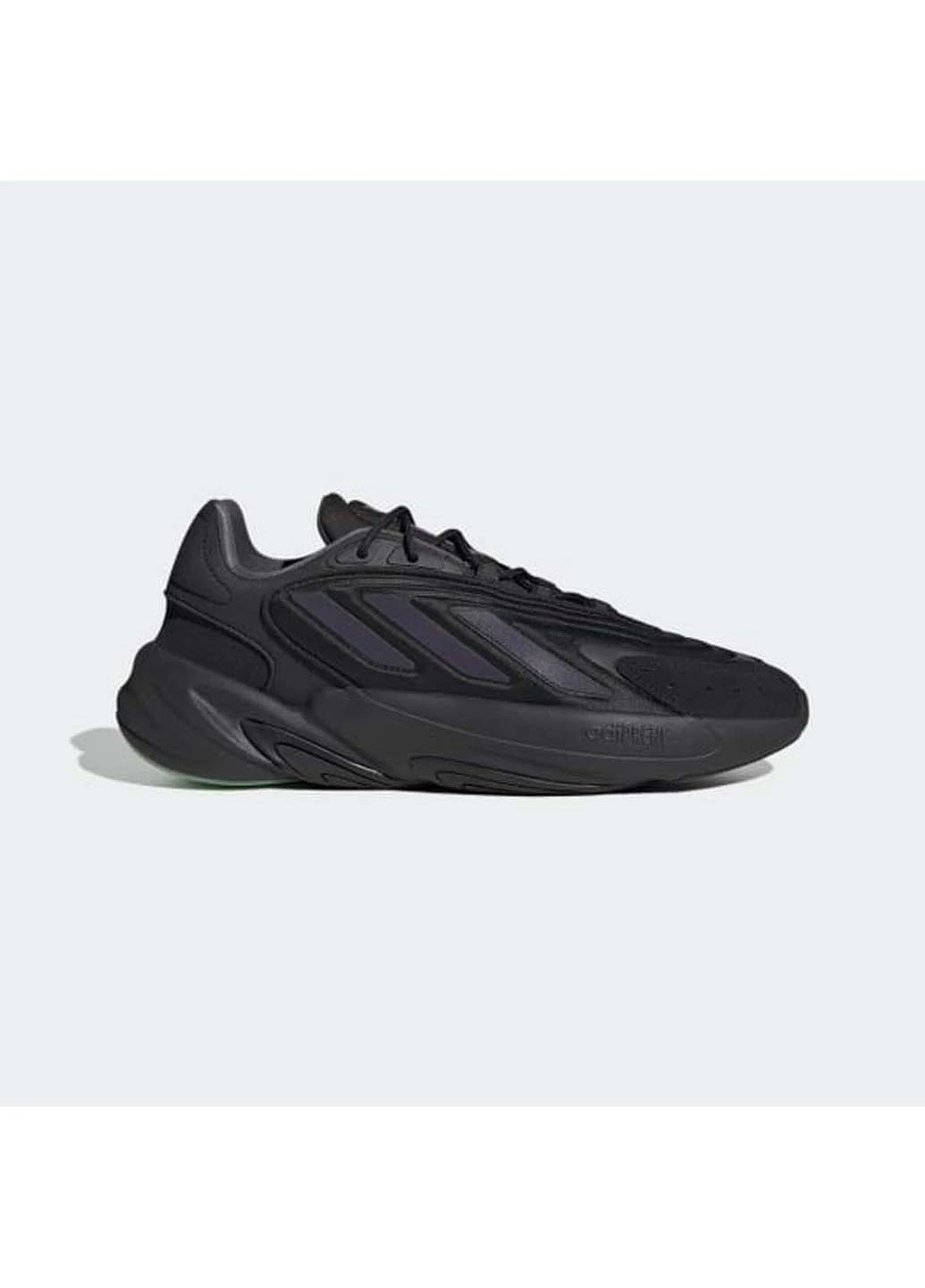 Черные демисезонные кроссовки adidas