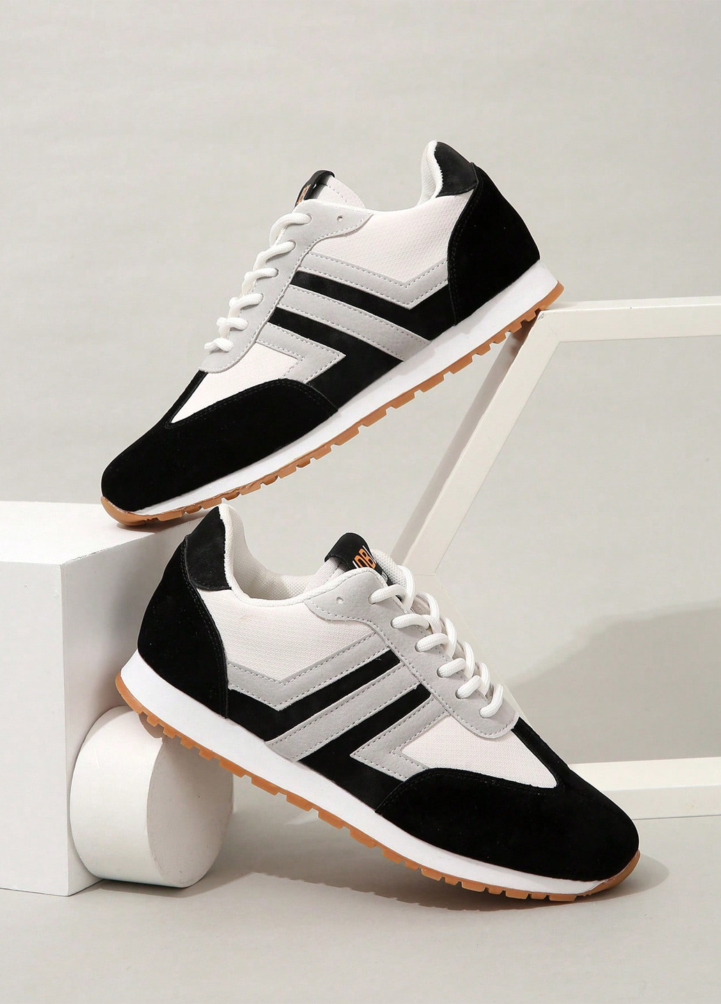 Кроссовки SHEIN чёрно-белые демисезоны (342411572)