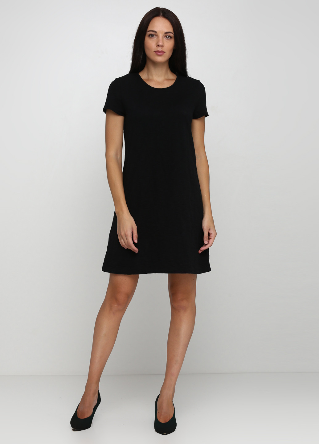 Черное кэжуал платье платье-футболка Gap однотонное