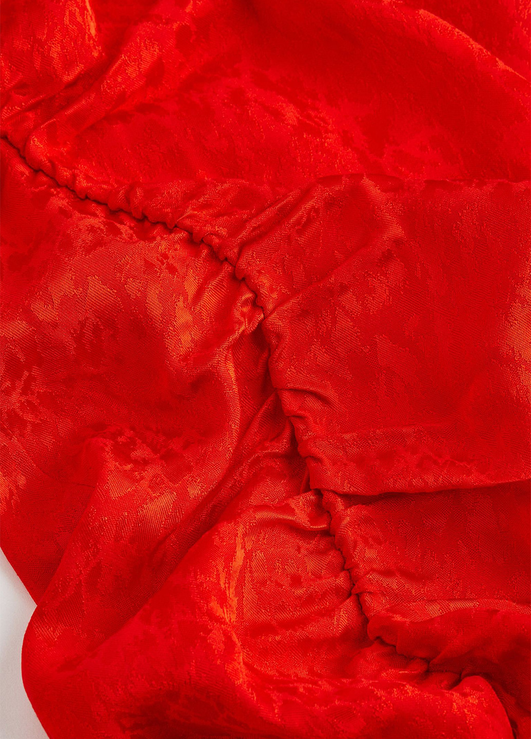 Красное кэжуал, вечернее платье H&M однотонное