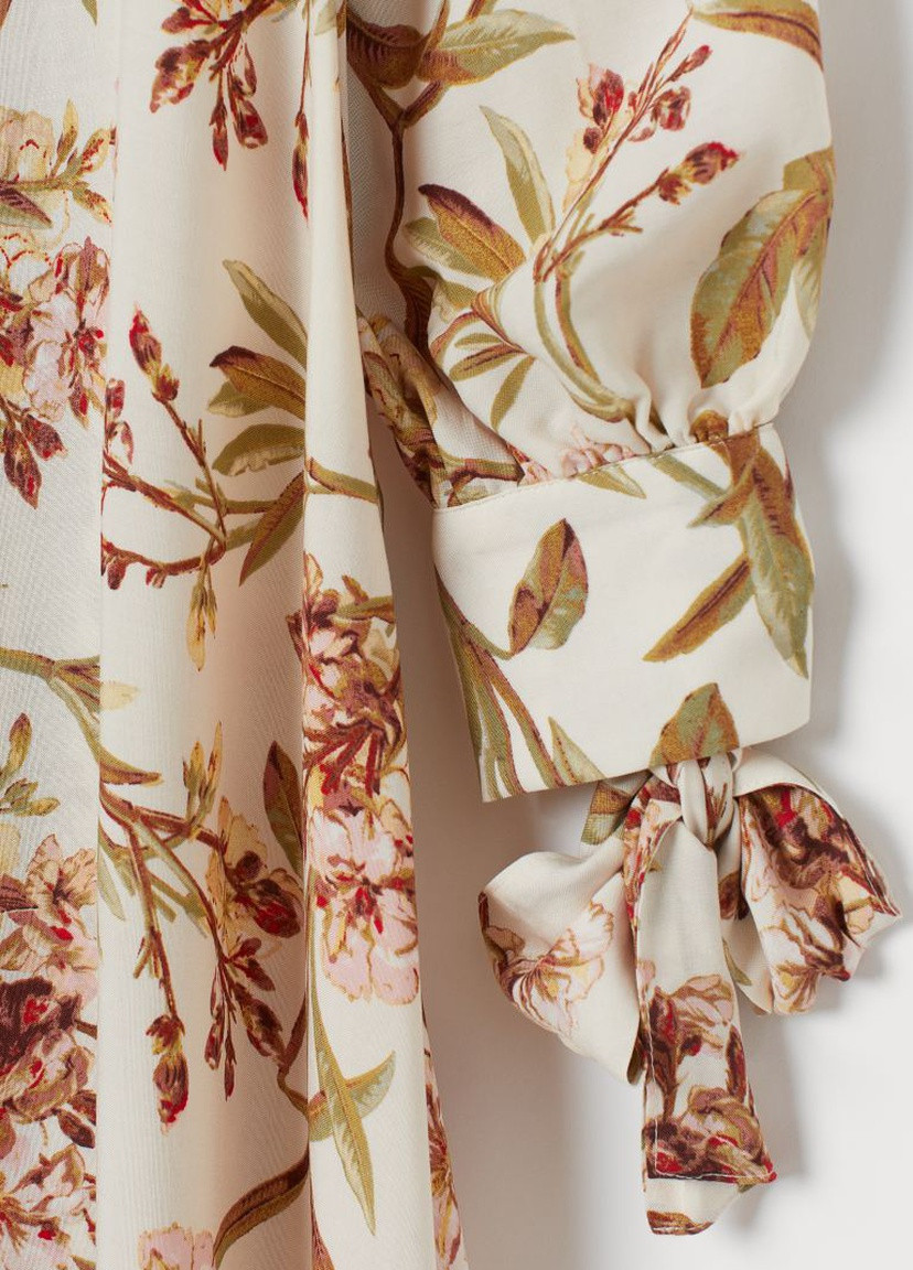 Светло-бежевое кэжуал платье с рисунком H&M с цветочным принтом