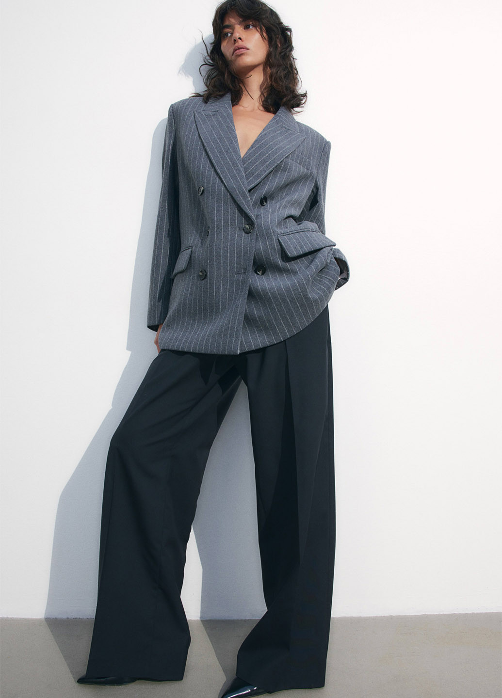 Серый женский жакет H&M полосатый - демисезонный