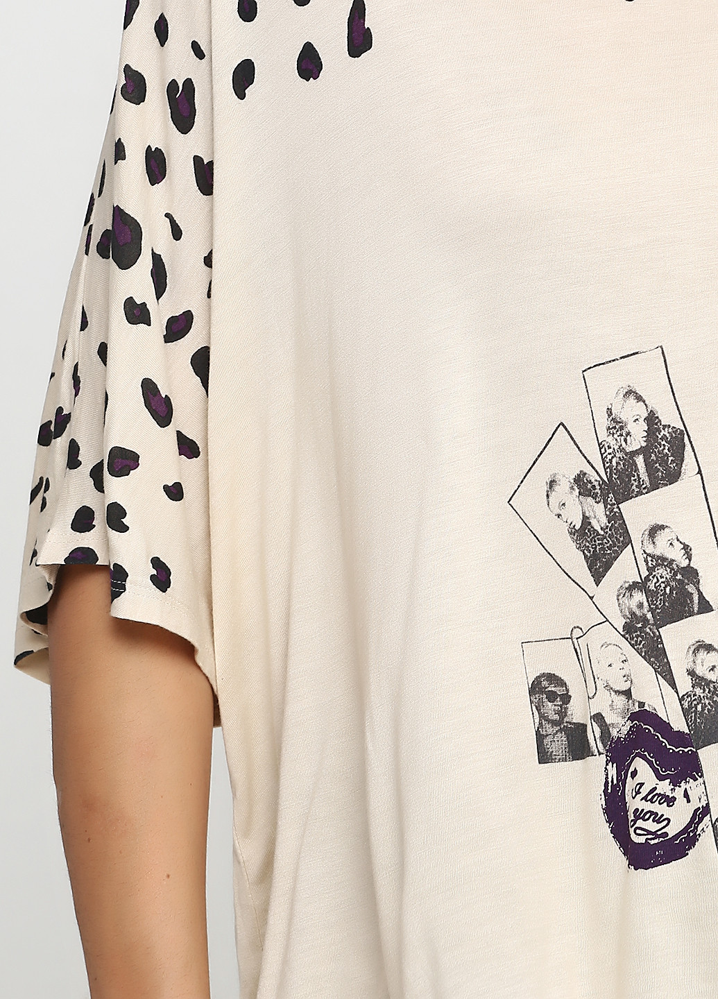 Бежевая летняя футболка Andy Warhol