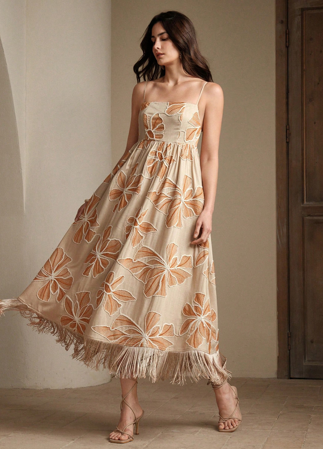Бежева вечірня, кежуал сукня з спідницею-сонце, в стилі армпір, з відкритою спиною SHEIN з квітковим принтом