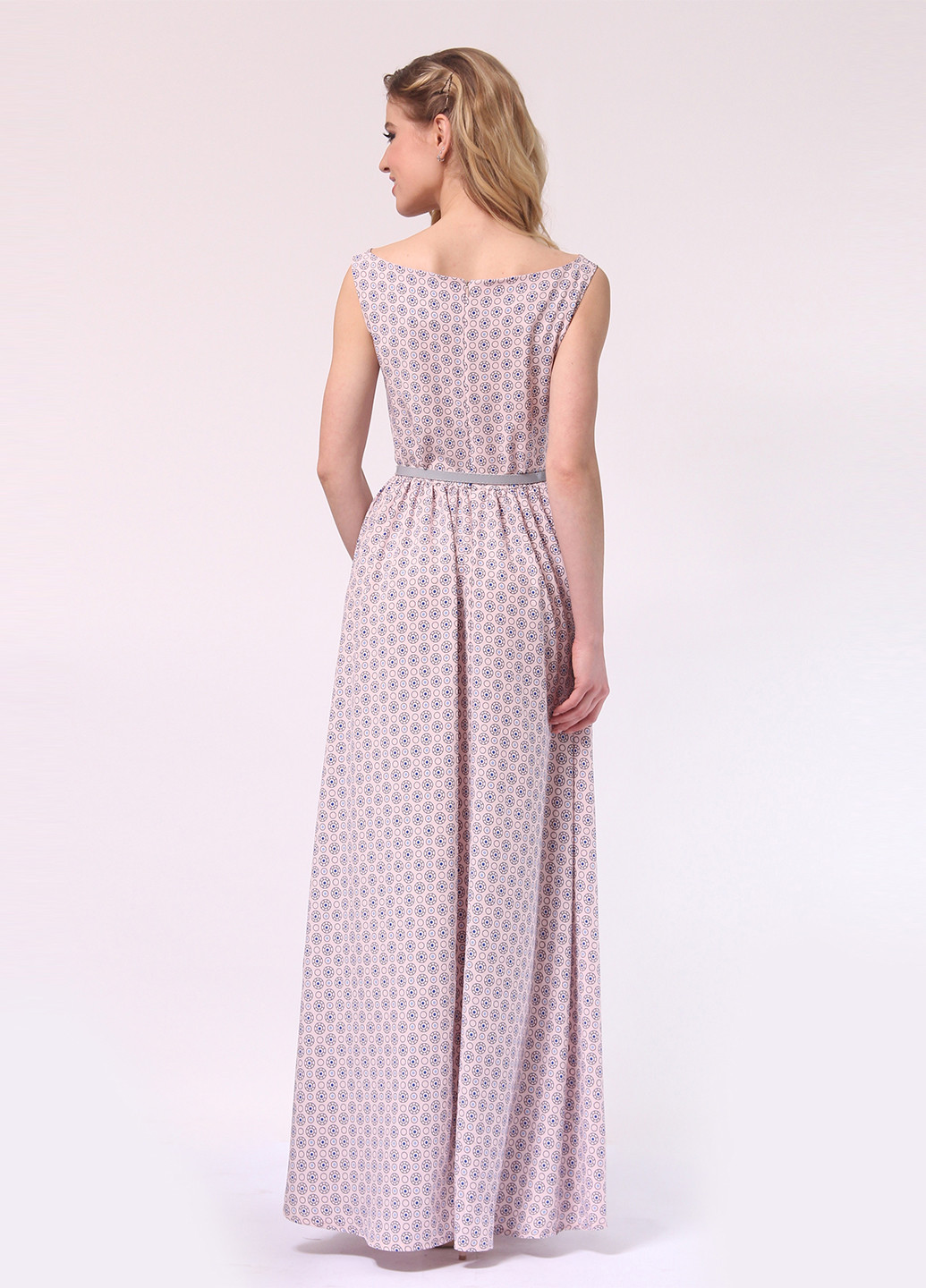 Светло-розовое кэжуал платье клеш Lila Kass с геометрическим узором