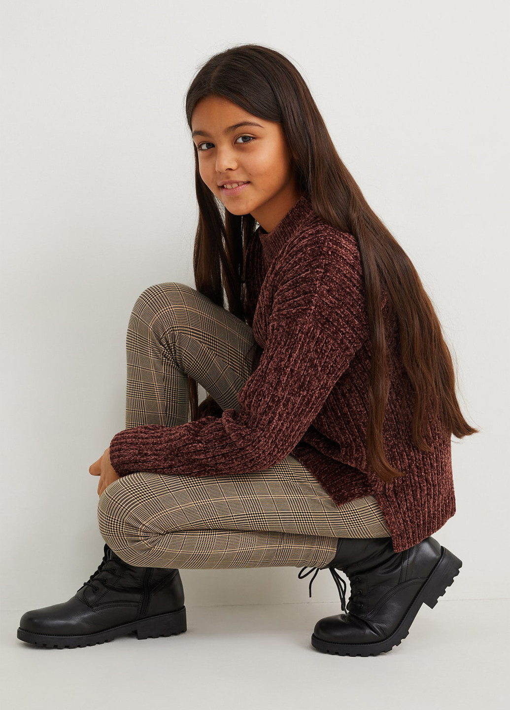 Коричневый демисезонный свитер C&A