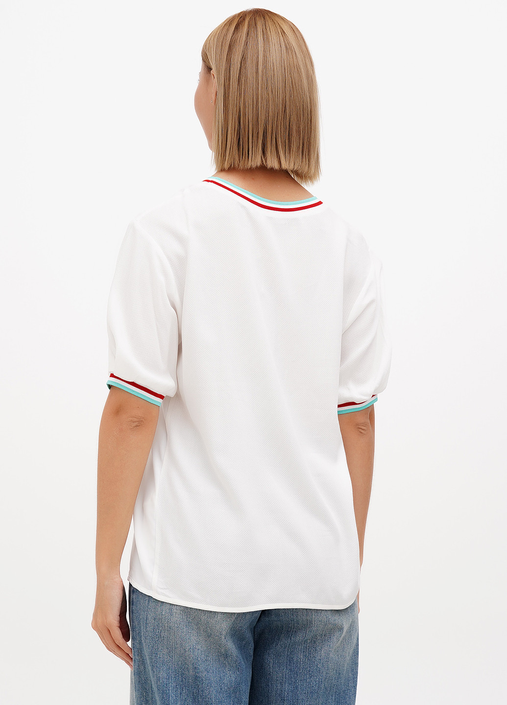 Молочная блуза Sassofono