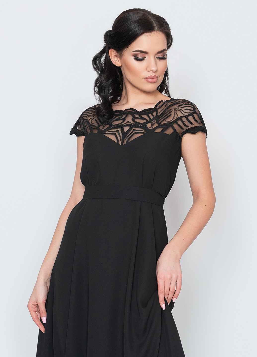Чорна вечірня сукня а-силует Seam з абстрактним візерунком