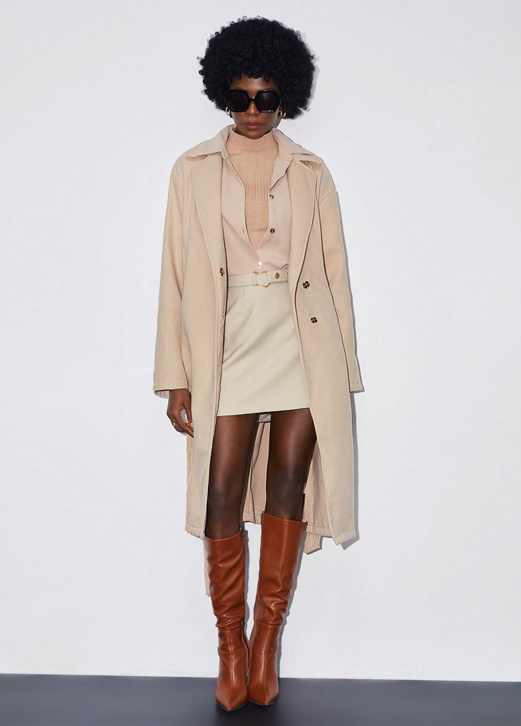 Светло-бежевое демисезонное Пальто однобортное SHEIN