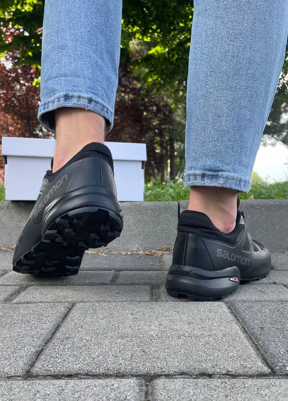 Черные демисезонные стильные мужские кроссовки копия No Brand