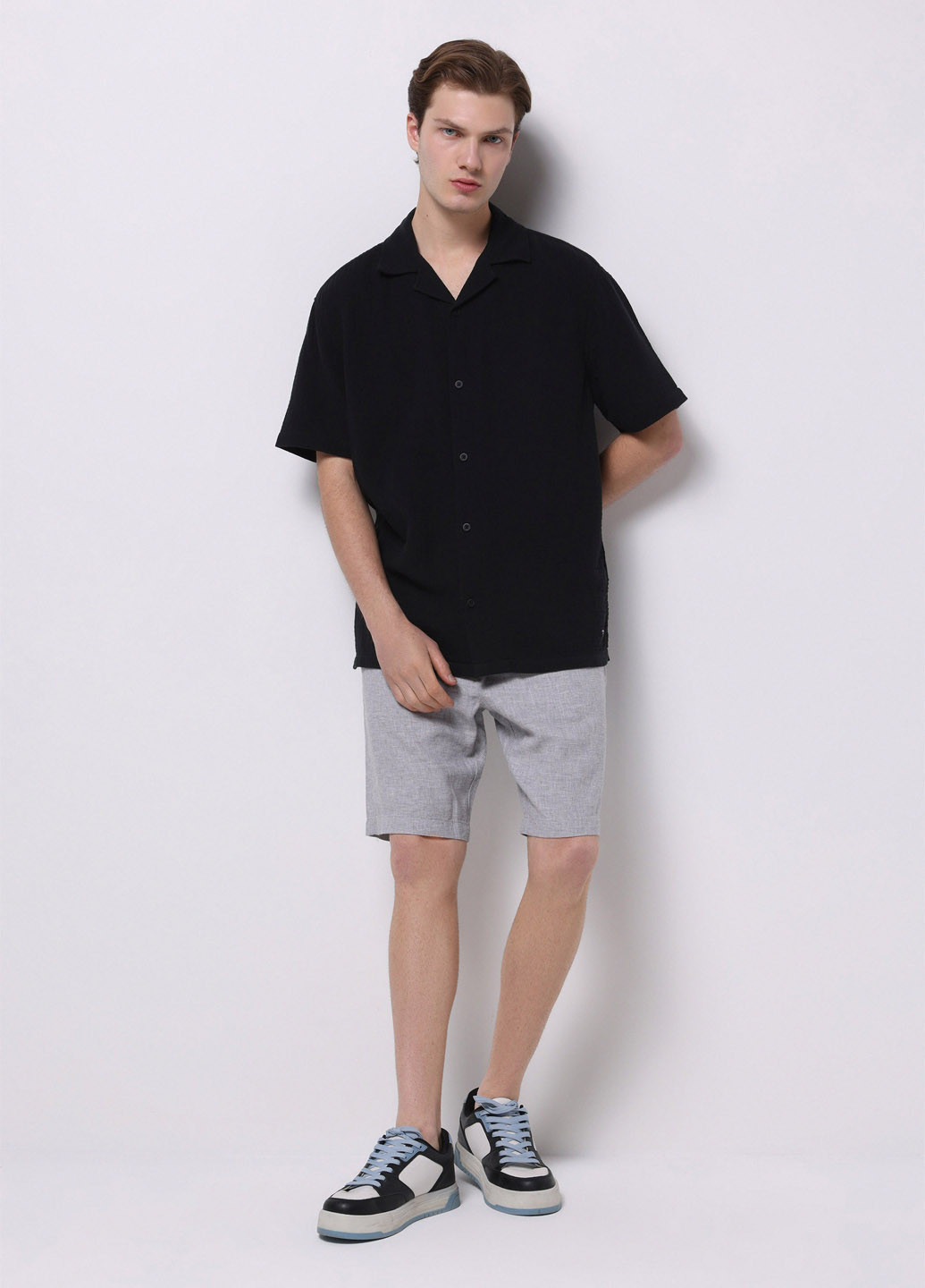 Черная кэжуал рубашка однотонная Colin's