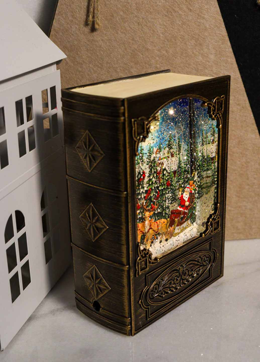 Ліхтар Бронзова книга із Сантою, 19х13,5 см Flame (366725838)