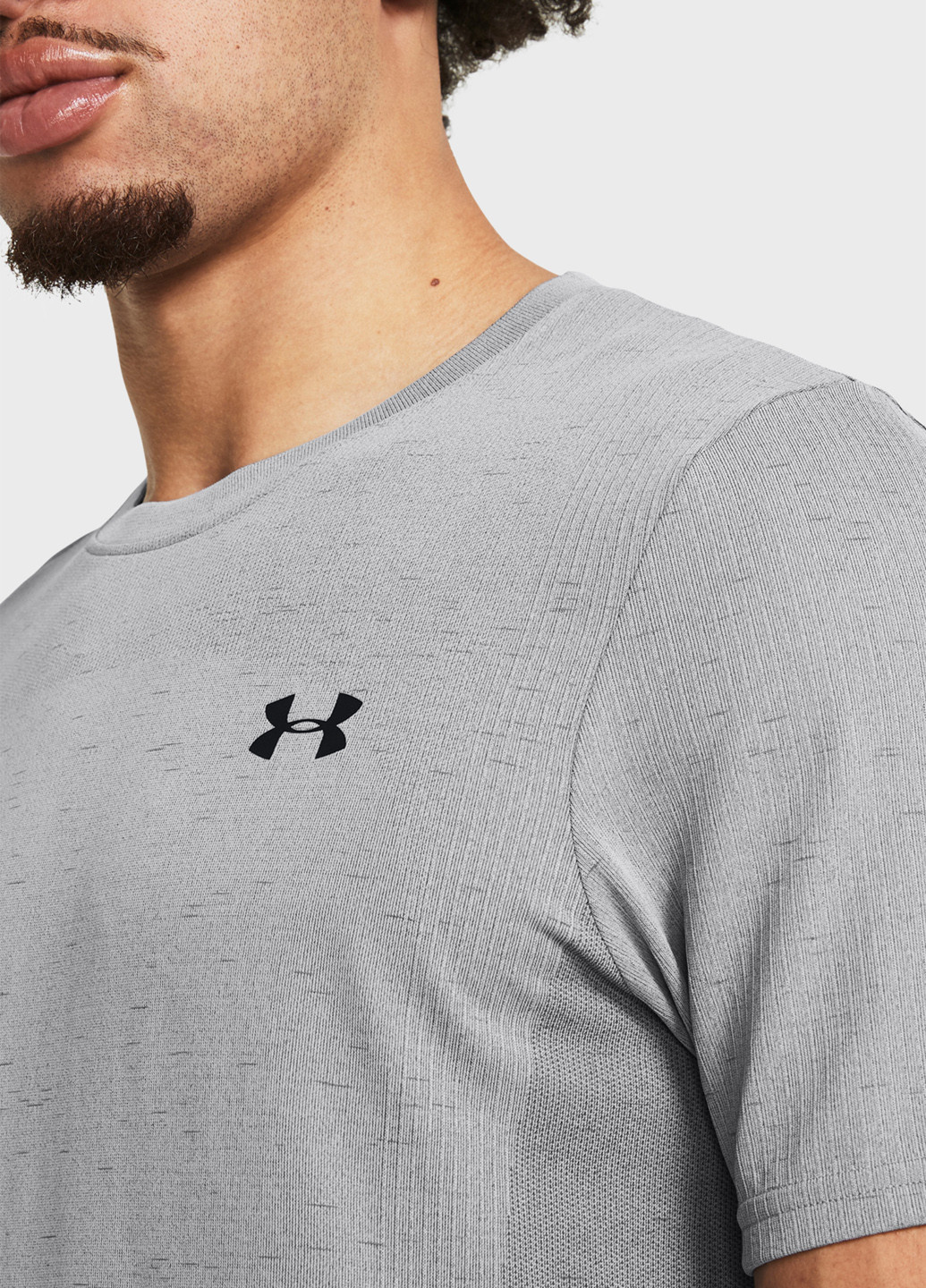 Серая футболка Under Armour
