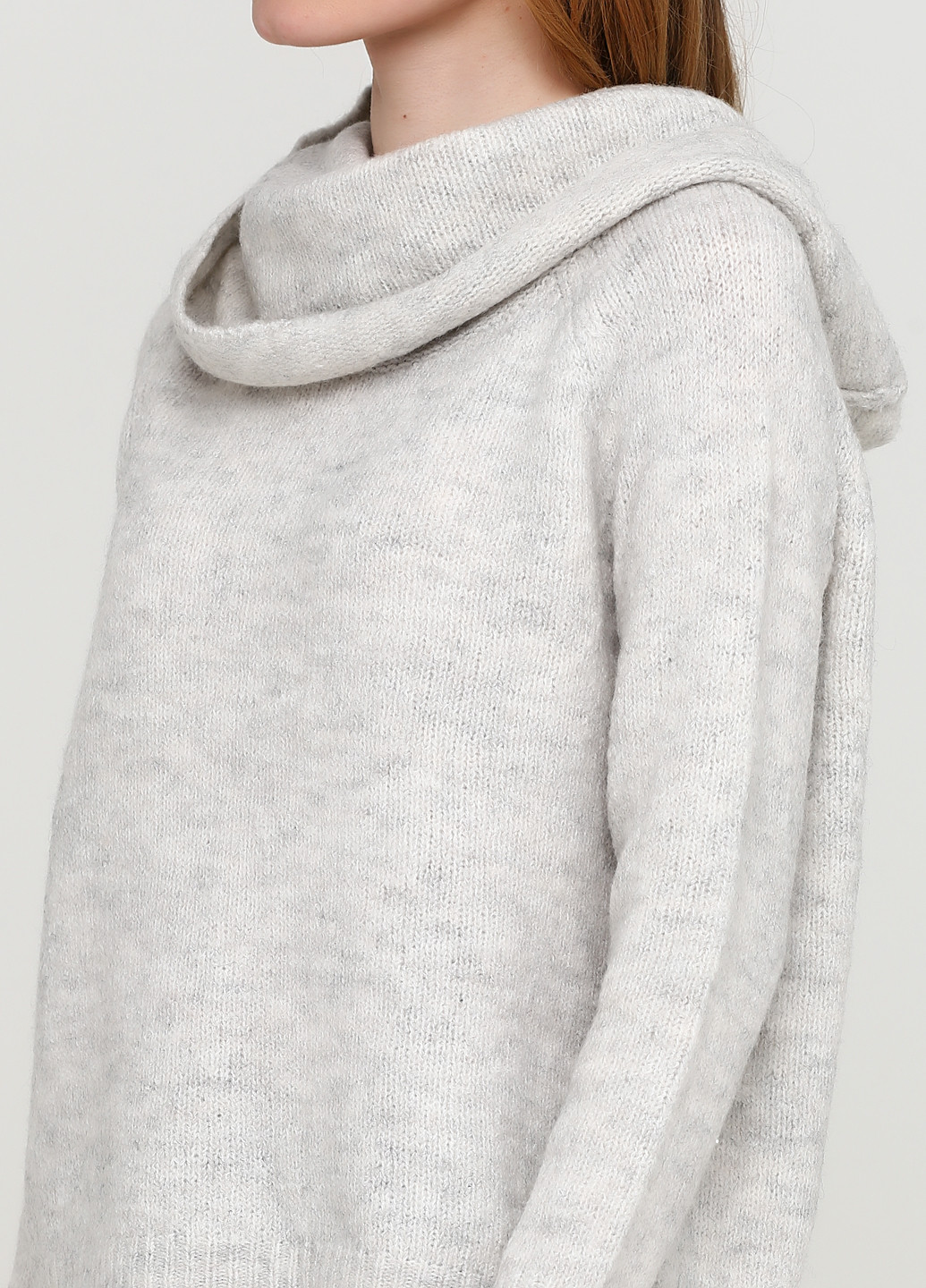 Светло-серый зимний свитер Only