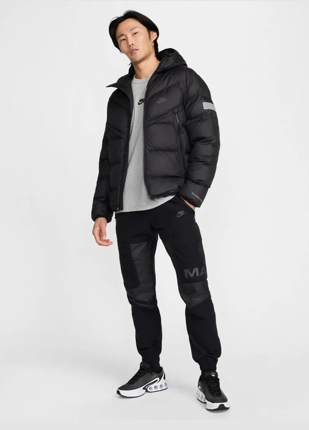 Чорна демісезонна куртка hf6603-010 Nike M NSW SF WR PL-FLD AIR MAX JKT