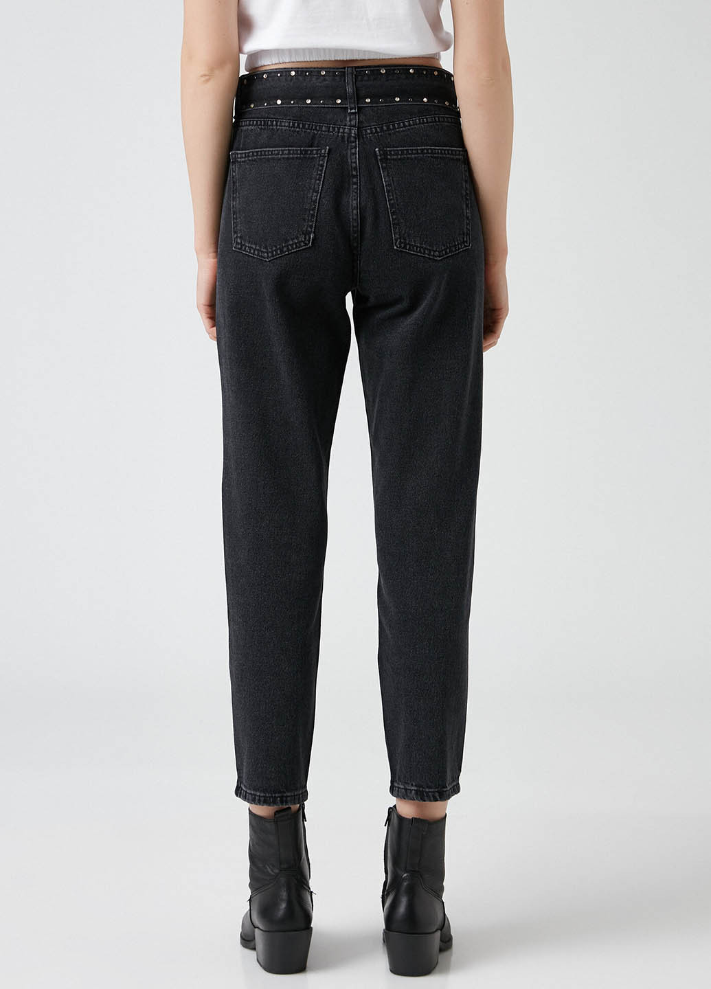 Черные демисезонные укороченные, зауженные джинсы KOTON