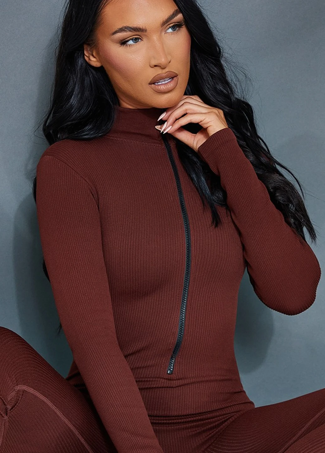 Комбінезон PrettyLittleThing комбінезон-брюки однотонний темно-коричневий кежуал поліамід