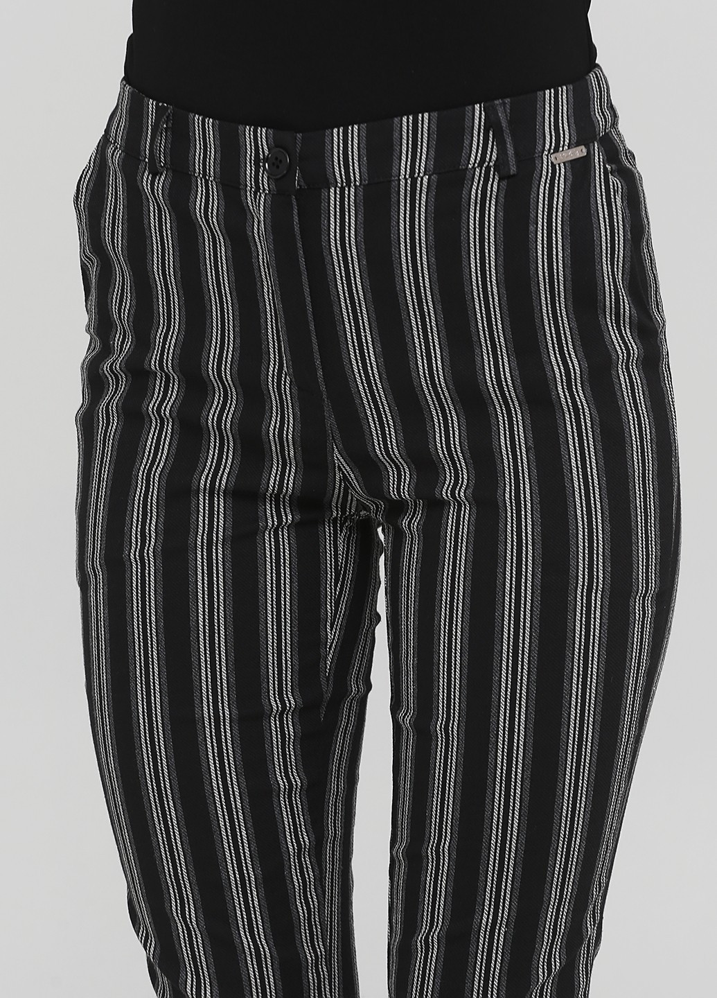 Черные кэжуал демисезонные зауженные, укороченные брюки PDK