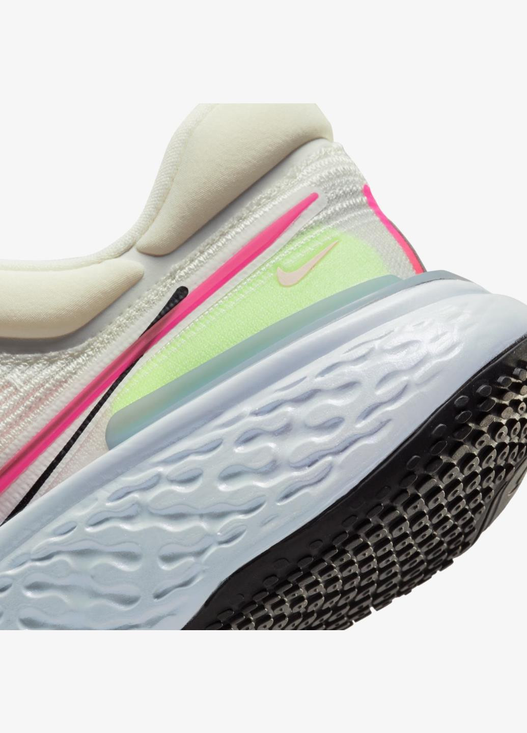 Бежевые демисезонные кроссовки dj5450-001 Nike ZOOMX INVINCIBLE RUN FK