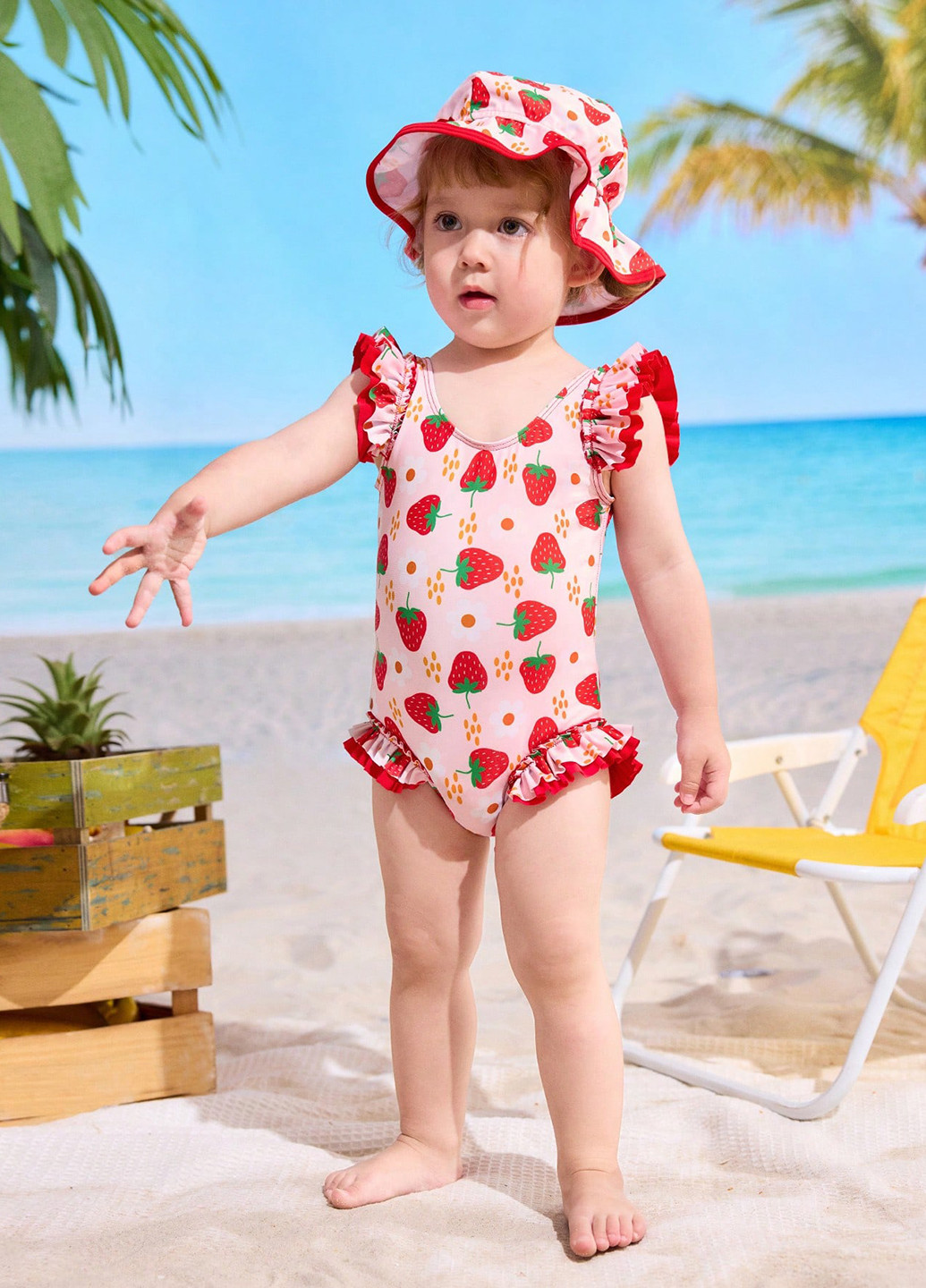 Розовый летний купальник слитный SHEIN