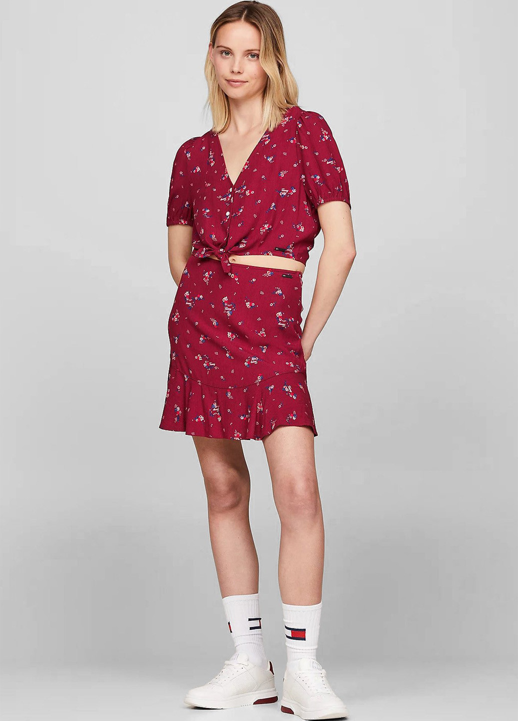 Красная кэжуал цветочной расцветки юбка Tommy Jeans а-силуэта (трапеция)