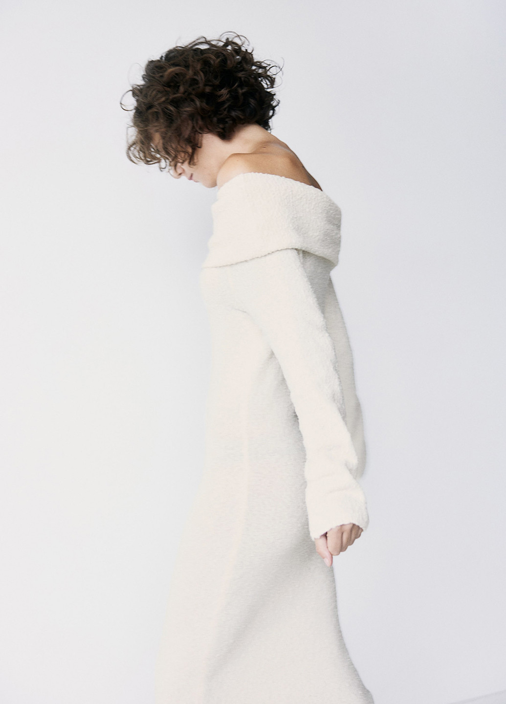 Кремовое кэжуал платье H&M однотонное