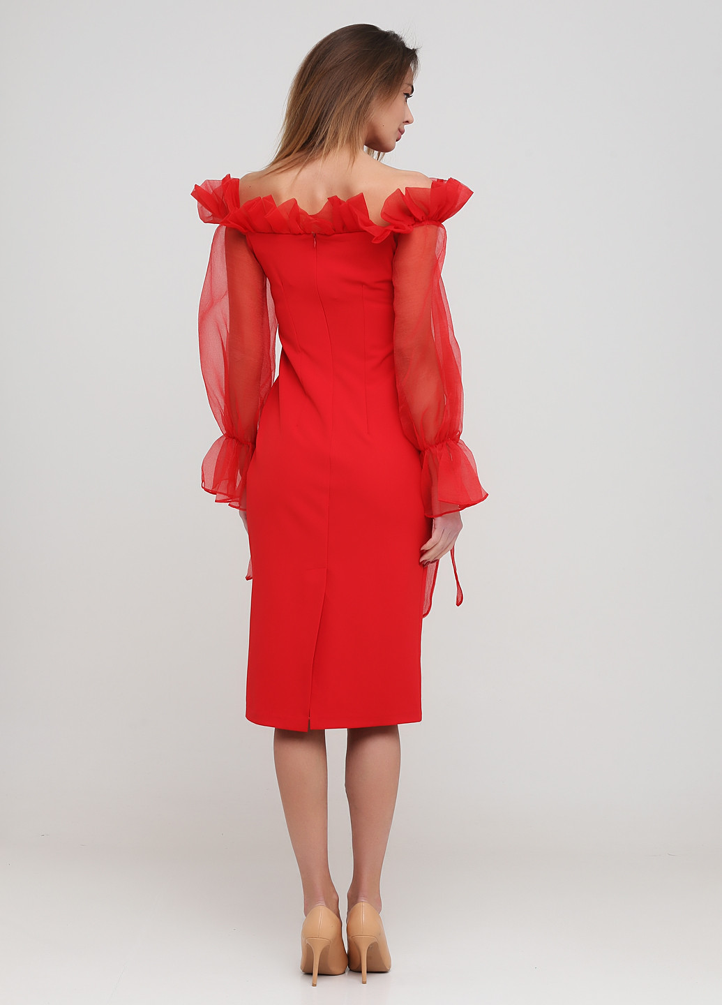 Красное кэжуал платье футляр, с открытыми плечами Arizona однотонное