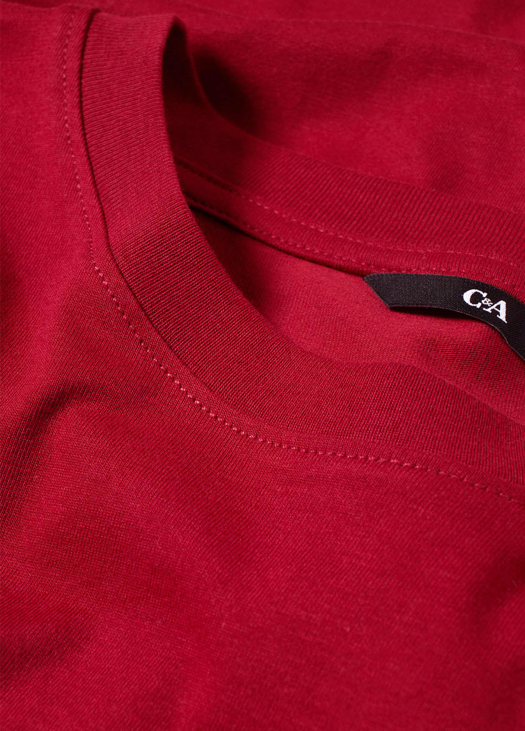 Красная футболка C&A