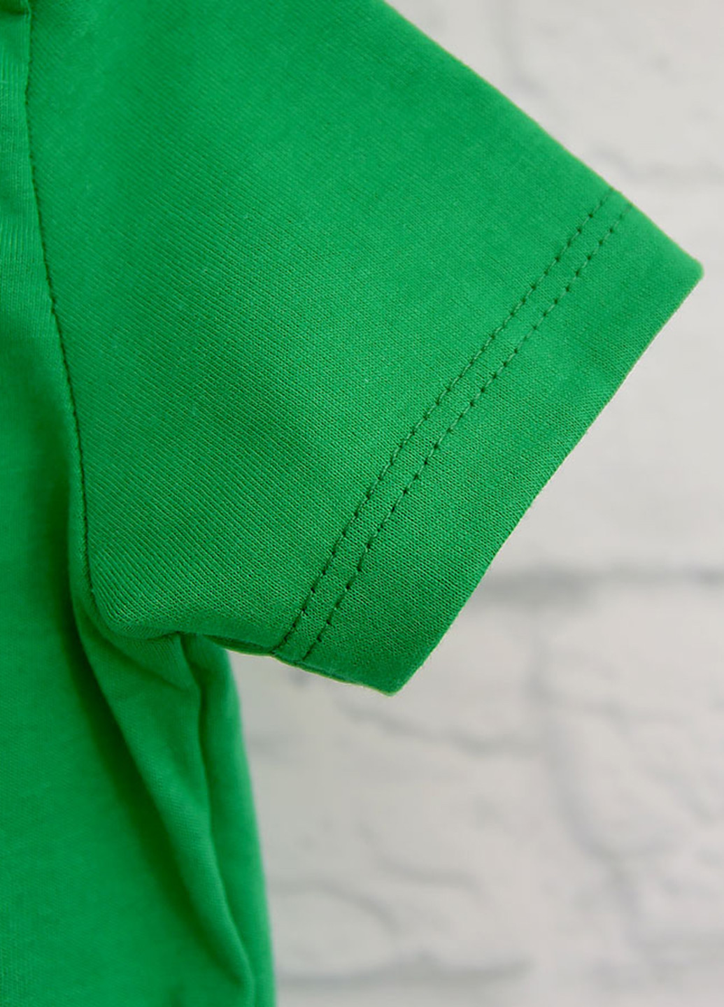 Зеленая летняя футболка Blanka