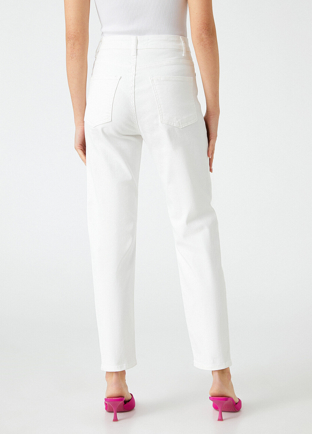 Белые демисезонные зауженные джинсы KOTON