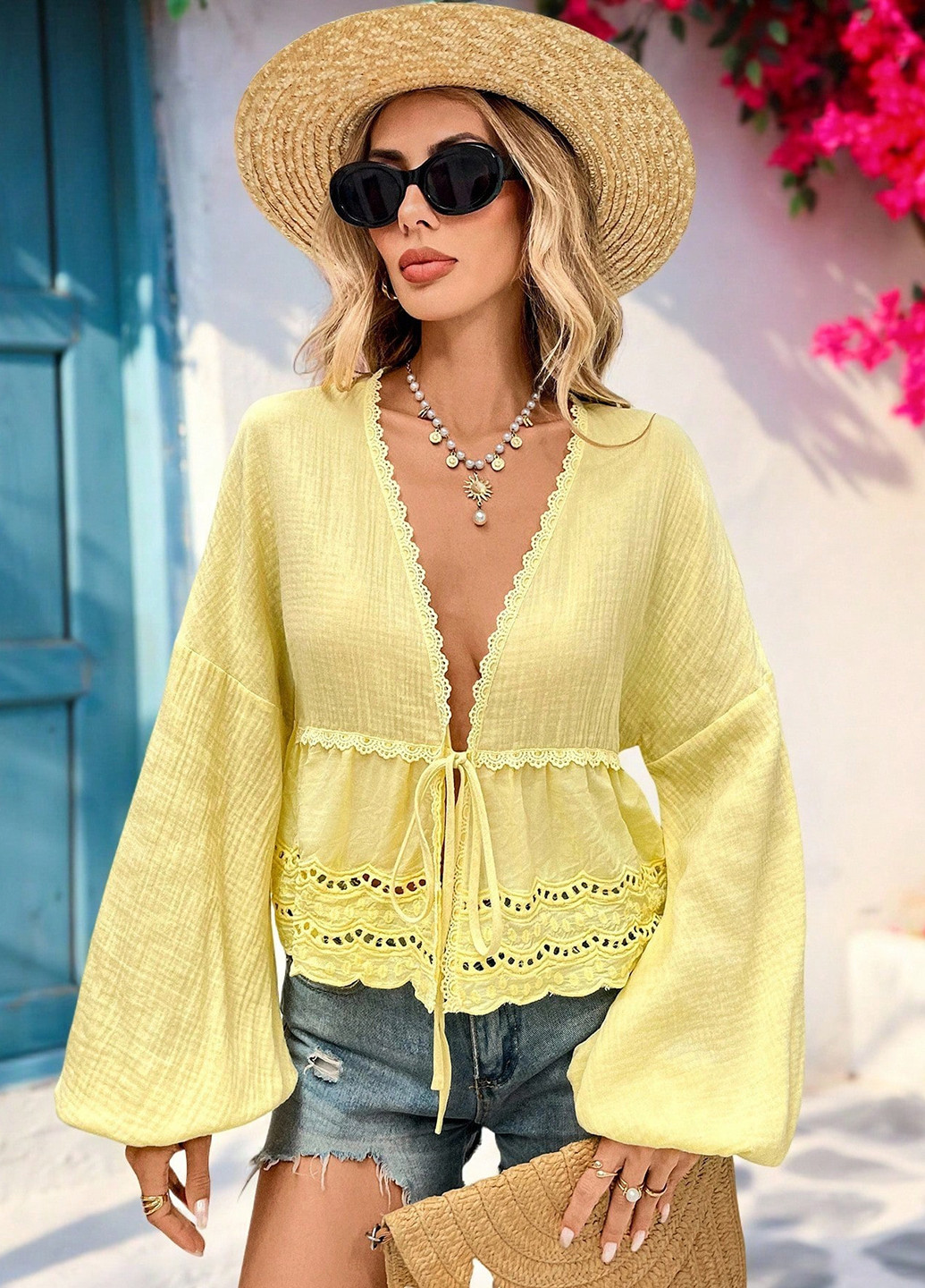 Жовта блуза з баскою SHEIN