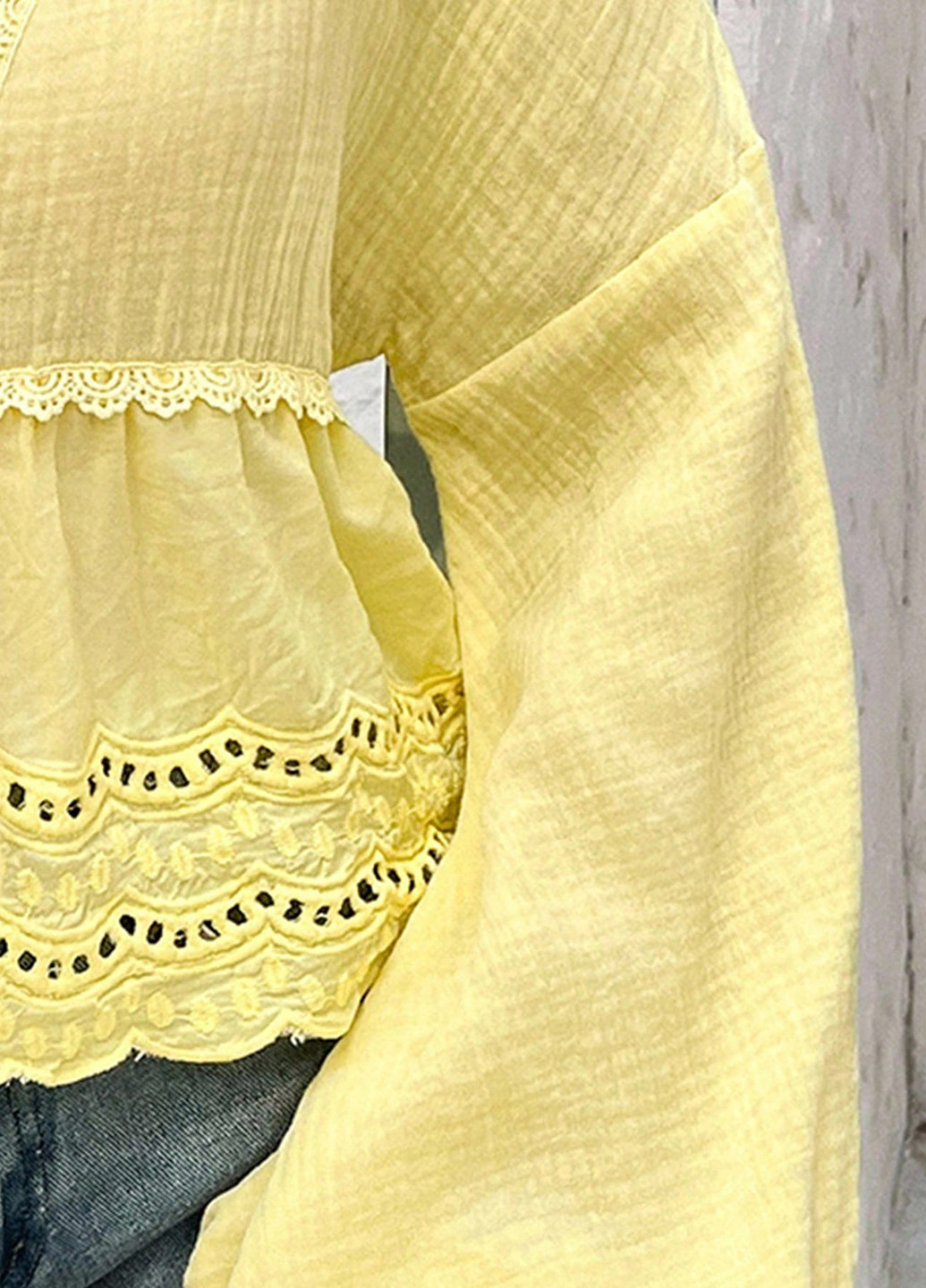 Жовта блуза з баскою SHEIN