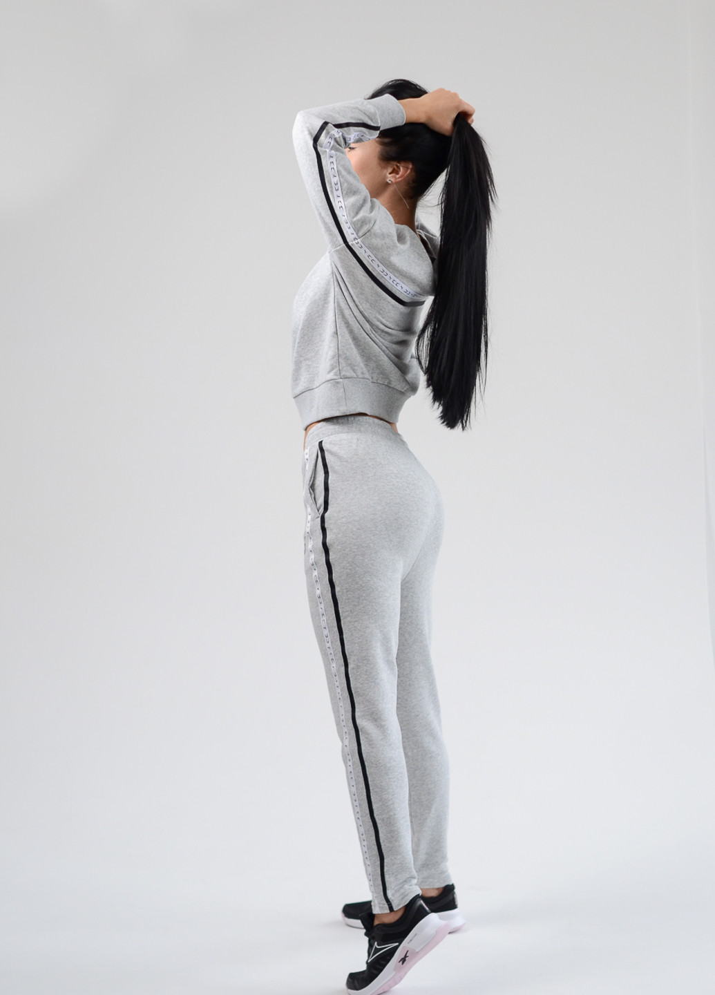 Жіночий трикотажний костюм сірий Puma (251240690)