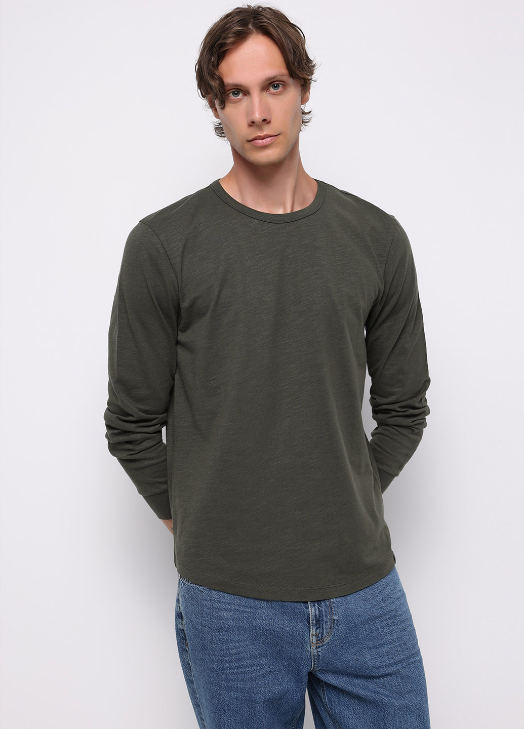Оливковый (хаки) демисезонный кэжуал лонгслив Colin's однотонный