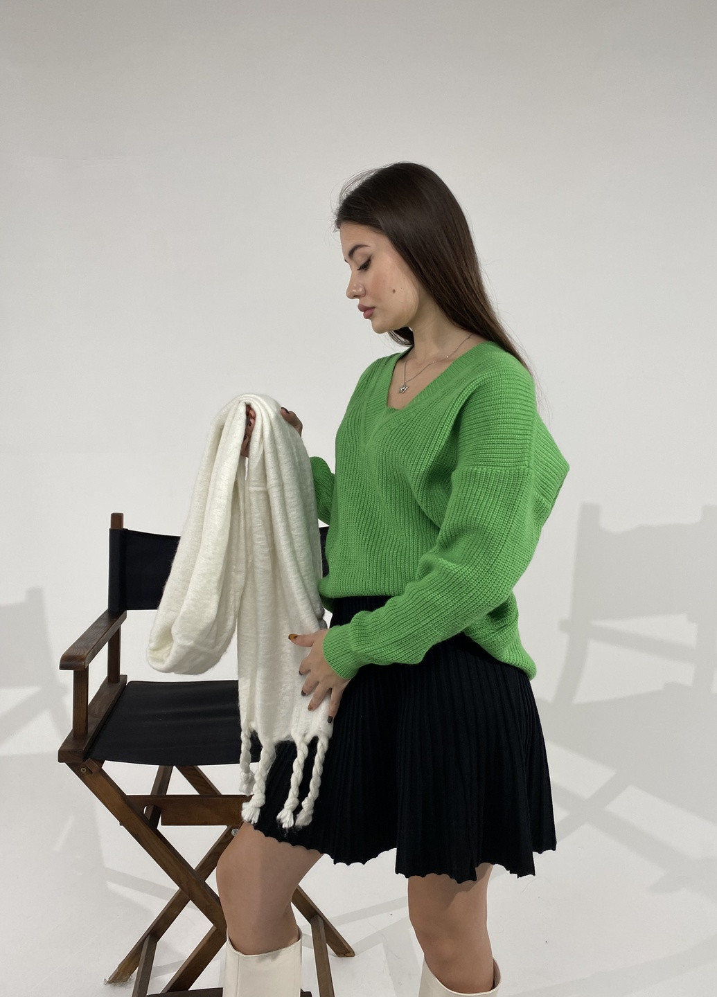 Зеленый демисезонный свитер женский молочный Avrile