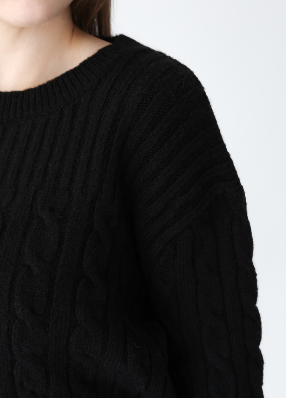 Черный демисезонный свитер женский черный короткий свободный с косами Bebe Укороченный