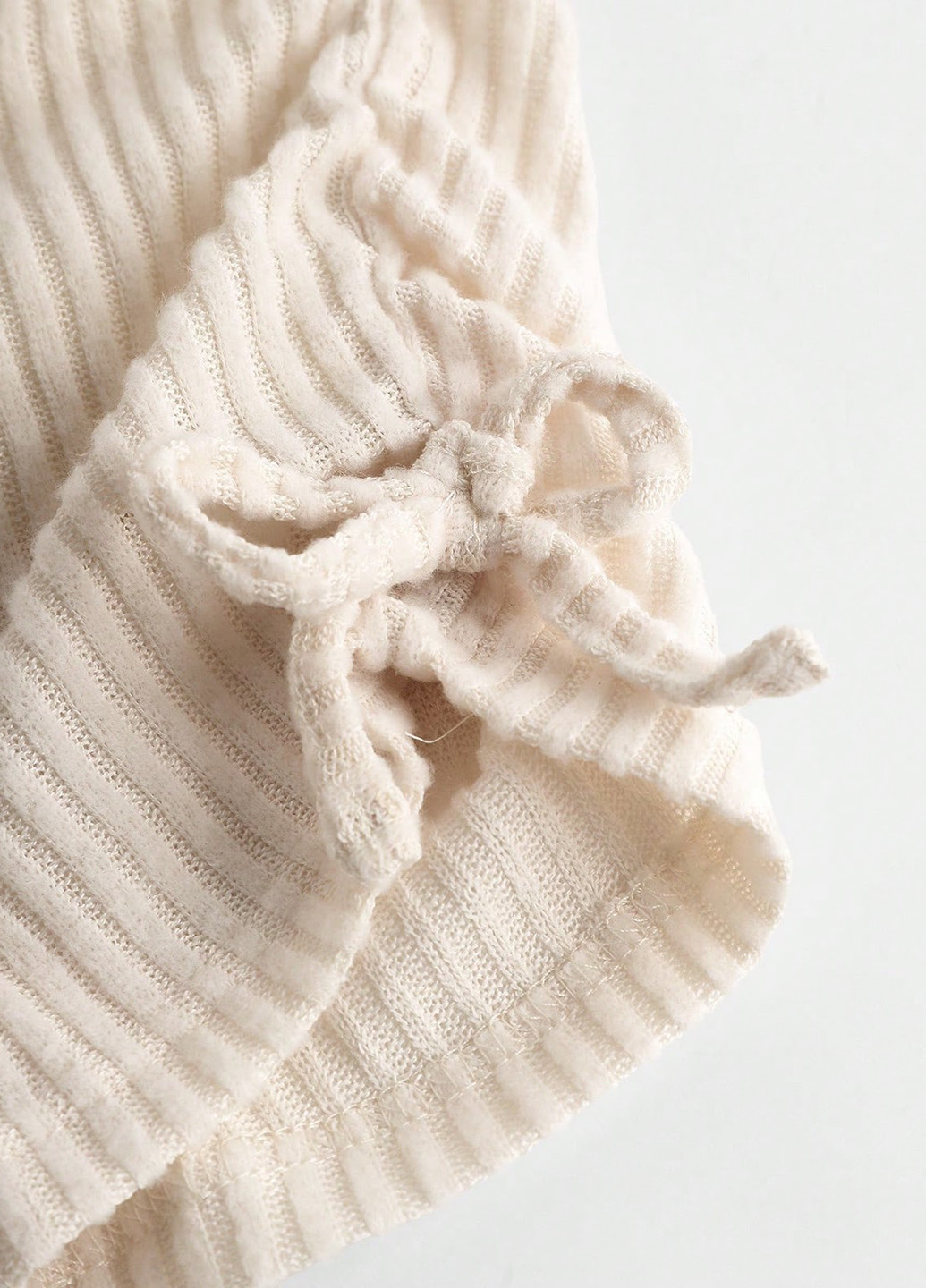 Кремовий демісезонний костюм (лонгслів, спідниця) спідничний SHEIN